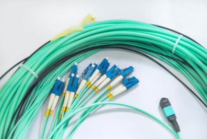 Latiguillo de fibra multimode turquesa
